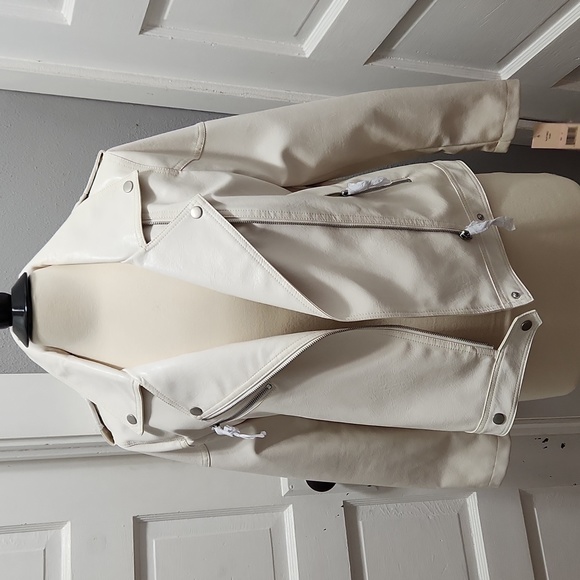 Jacket - Picture 5 of 11